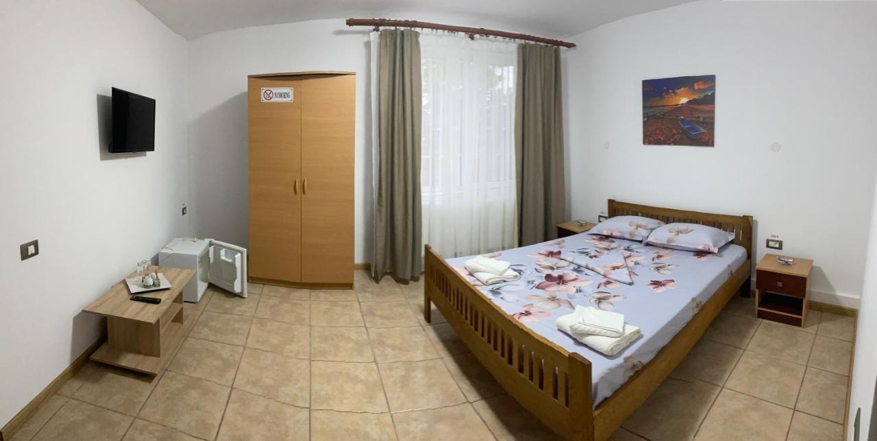 Raven Comstar Daire Corbu  Dış mekan fotoğraf