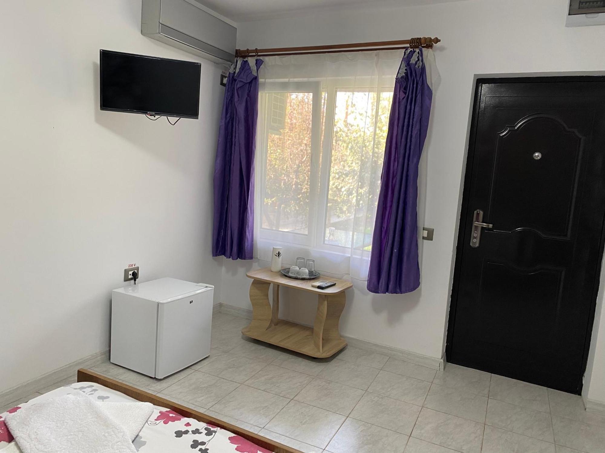 Raven Comstar Daire Corbu  Dış mekan fotoğraf